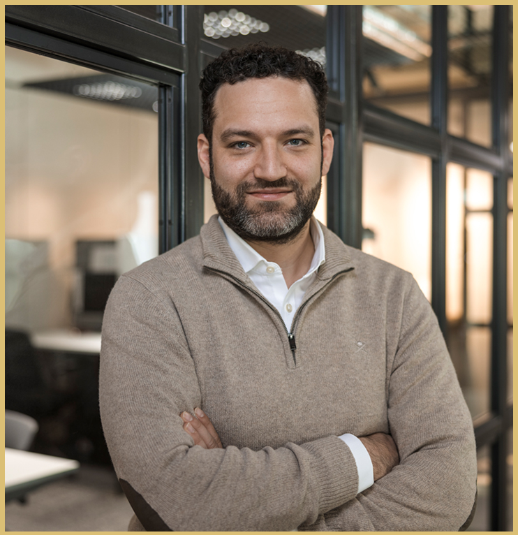 Vincent_Karabassioun_4c_gold